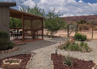 Basecamp Bluff Yard & View